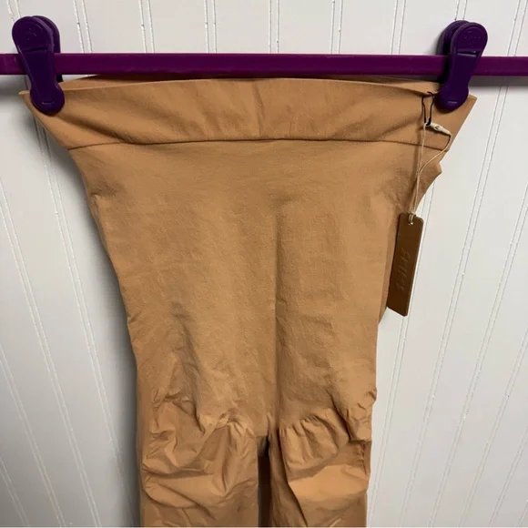 Skims Everyday Sculpt Above The Knee Short Ochre 4X - Picture 2 of 8